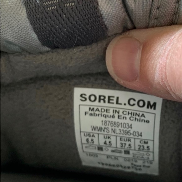 Sorel in and out waterproof boots - Picture 4 of 4